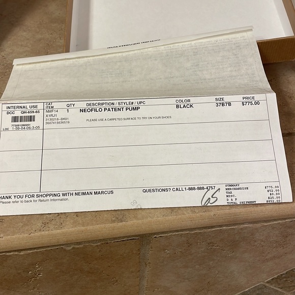 Louboutin neofilo round toe pump - Picture 2 of 6